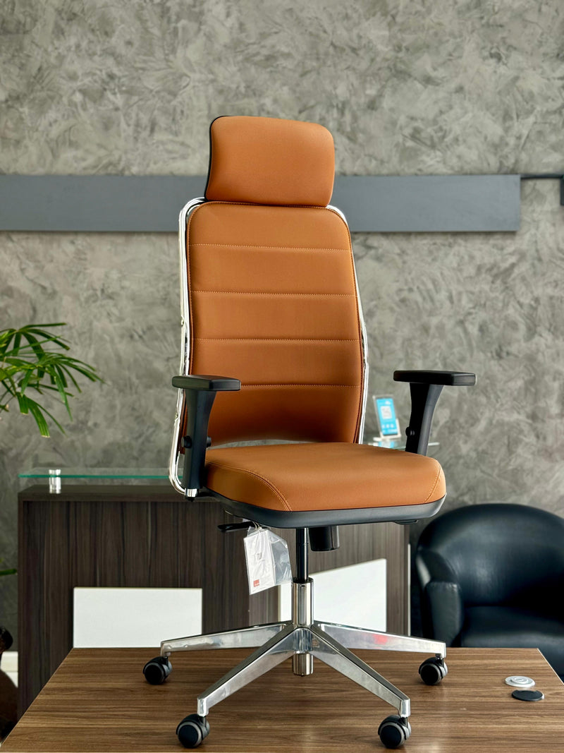 Poltrona giratória Linha Cavaletti NewNet/Soft - Syncron, braços 3D, Base de Alumínio